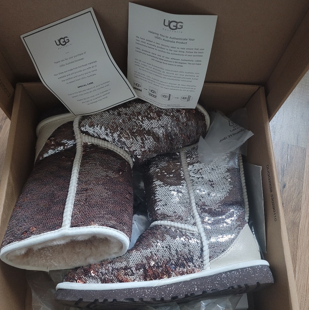 Ugg Classic Short Boots Sparkles